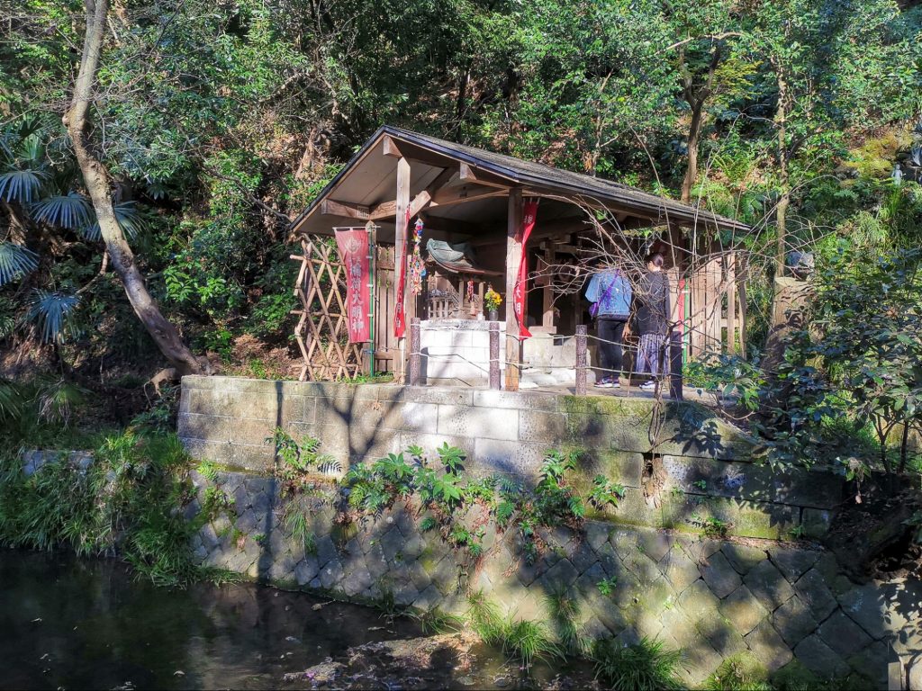 a fairly well-kept secret - Todoroki Valley - shrine